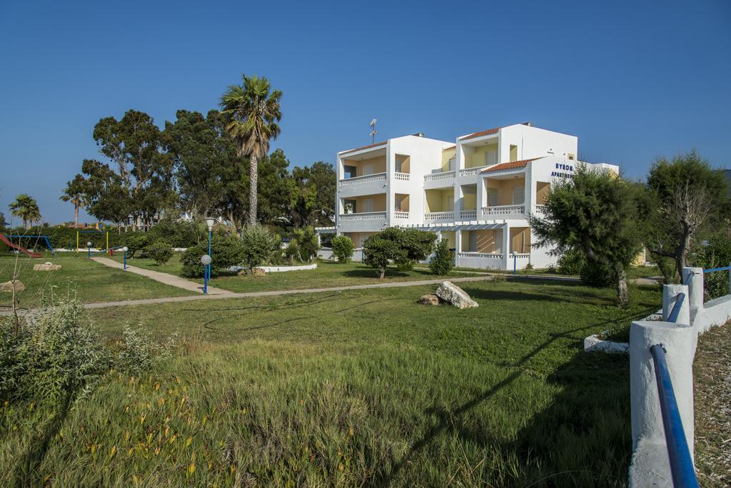 Byron Apartments Tigaki Eksteriør bilde
