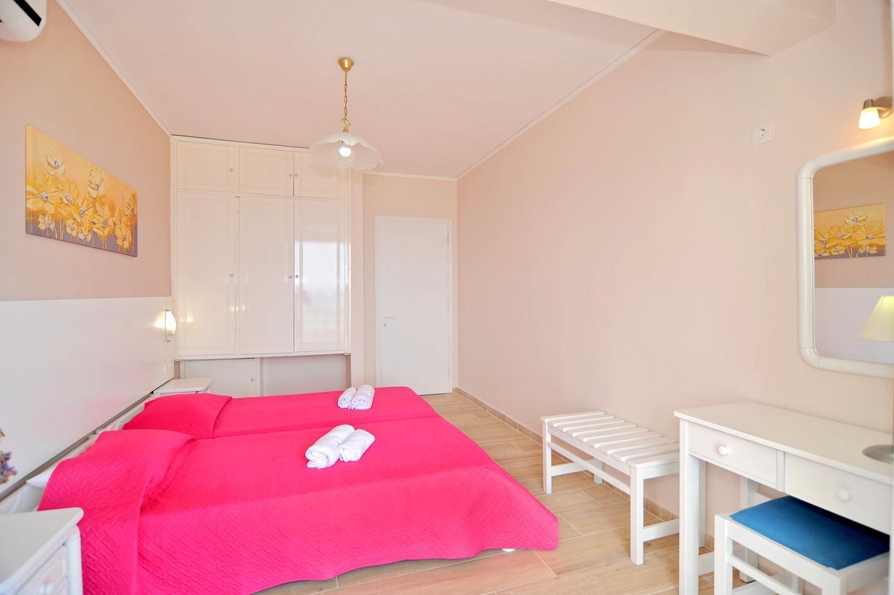 Byron Apartments Tigaki Eksteriør bilde